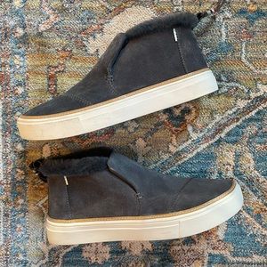 Tom’s Paxton Mid-Top Slip On Sneaker